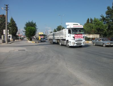 Karasu’dan Somali’ye 4 Tır Yardım