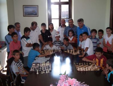 NEVZAT BOZKUŞ - Kars Kent Konseyi’nde Satranç Turnuvası Yapıldı