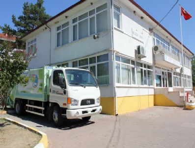 Kaynarca Belediyesine Çöp Kamyonu