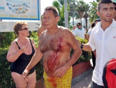 Kemer'de plajda patlama: 6 yaralı