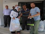 Köprü Derneği`den Mültecilere Bayram Yardımı