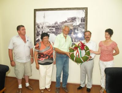 Macarlar Gelibolu’ya Dostluk Anıtı Yapacak