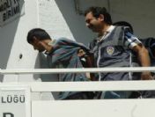 Polisle Çatışan Şahıs Çekyatın Altında Yakalandı