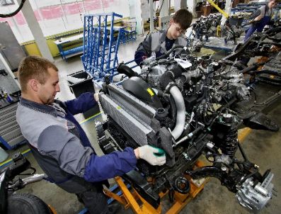 Rusya Büyüme Hızını Yüzde 4,1’e Çekti, Dolar 32 Ruble Olacak