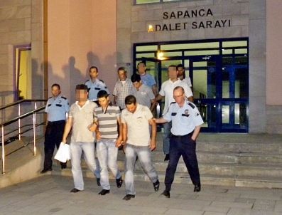 Sapanca`da Çaldılar, Kocaeli`nde Yakalandılar
