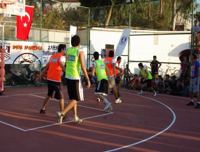 Sokak Basketbollu Başladı