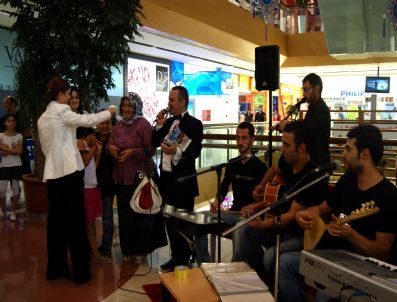 Varlıbaş Atapark Avm’de Çifte Bahar Kampanyasın’da, Kazan Talihliye Minicooper’u Teslim Edildi