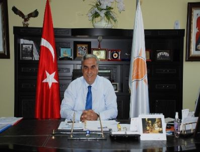 Ak Parti İzmir İl Başkanı Akay`dan Bayram Mesajı