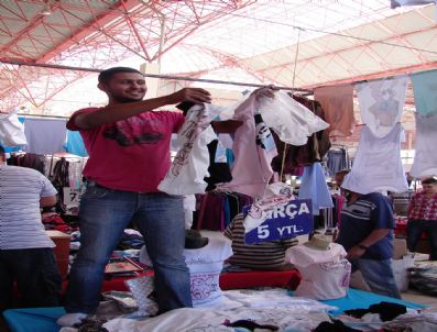 Burdur`da Bayram Pazarı Durgun Geçti