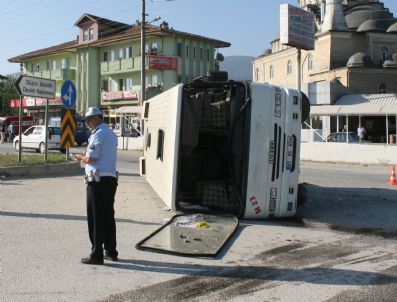 Düzce D-100 Karayolu`nda Trafik Kazası: 5 Yaralı