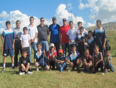 Golf Şampiyonası`na Çayırda Hazırlanıyorlar