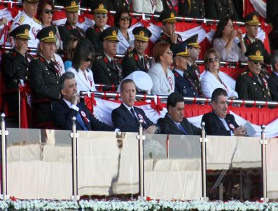 CEMAL TURAL - Harbiyelilerin Mezuniyet Sevinci