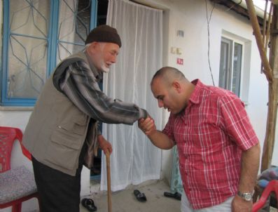 Hisarcık’ta Şehit Mezarlarına, Şehit Ailelerine ve Depremzedelere Bayram Ziyareti