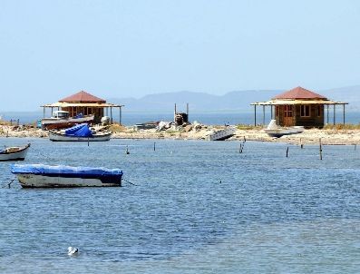 İzmir Kuş Cenneti’ndeki Barınaklar Yenileniyor