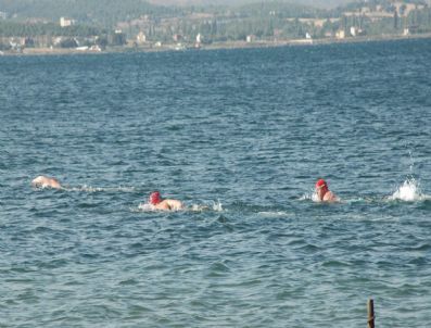 (özel Haber) 190 Yabancı Turist, Zafer Bayramı`nda Çanakkale Boğazı`nı Yüzerek Geçecek