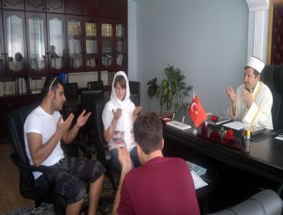 Rus Turist Müslüman Oldu