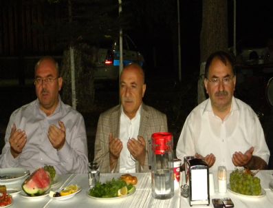 Seyrani Eğitim Vakfı`ndan İftar