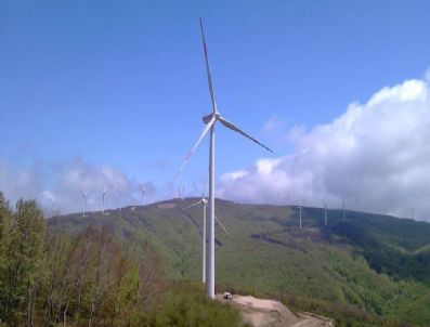 Ağaoğlu, Şah Rüzgâr Enerjisi Santrali’ni Devreye Soktu