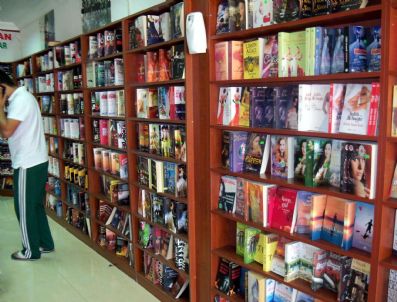 Balıkesir Sahillerinde Korsan Kitap Operasyonu