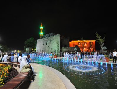ERKAN MUTLU - Başkent'te Ramazan Akşamları Dolu Dolu Geçiyor