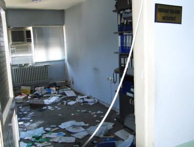 KÜÇÜKKUMLA - Belediye Arşivini Talan Ettiler