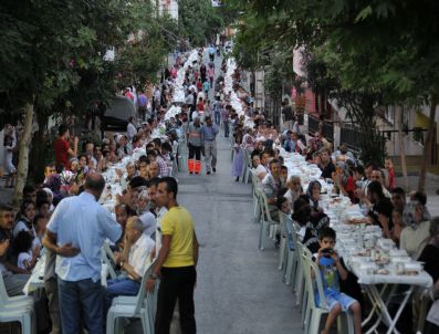 ERHAN EROL - Gaziosmanpaşa'da Gönül Gönüle İftar