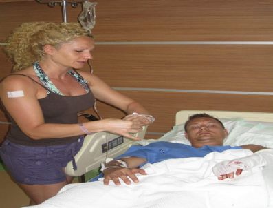 Kazada 14 Turist Yaralandı