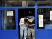 Kredi kartı borcu için kuyumcu soydu