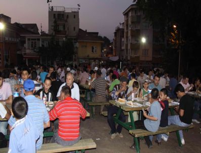 Simav Belediyesinden İftar Sofrası