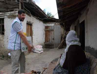 Tokat`ta 250 Aileye Ramazan Yardımı