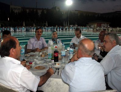 ÖZGEN KESKIN - Yıldırım Belediyesi Çalışanları İftarda Buluştu