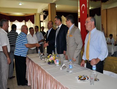 HASAN SIPAHIOĞLU - Alanya`da Ak Partililer Bayramlaşmak İçin Chp`lileri Bekledi