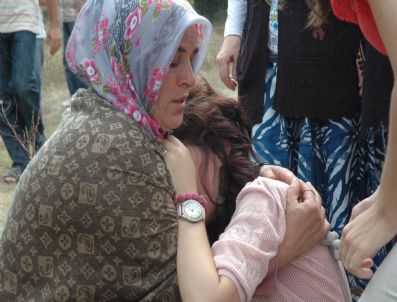 Ayrılmak İsteyen Eşini Bayram Sabahı Öldüren Koca İntihar Etti