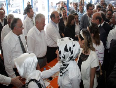 Bakan Şahin Gaziantep`teki Bayramlaşma Törenlerine Katıldı