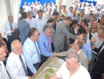 Bakan Yazıcı, Hemşehrileri İle Bayramlaştı