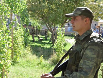 SONER KARATAŞOĞLU - Beytüşşebap`ta Mehmetçikten Bayram Mesajı