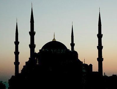 Cami çıkışı silahlı saldırı: 1 ölü