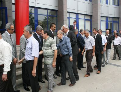 FEVAI ARSLAN - Düzce Belediye Personeli Bayramlaştı