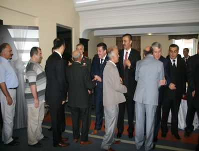 FEVAI ARSLAN - Düzce Protokolü Bayramlaştı