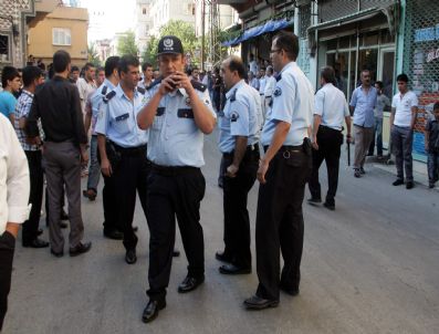 Mahallelinin Maytap Patlatma Kavgası