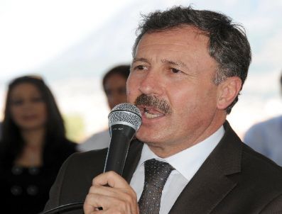 Özdağ: Devlet Otoritesi Artık Dini Otoritenin Üzerinde Boza Pişiremeyecek