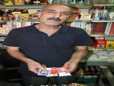 Sürünerek Markete Giren Hırsız Kasadaki Tüm Kontörleri Çaldı