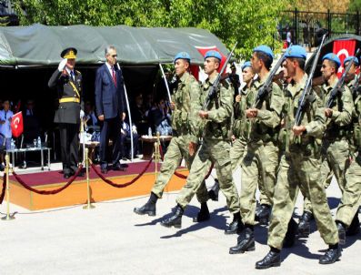 EDIBE ŞAHIN - Tunceli`de 30 Ağustos Azafer Bayramı Coşkuyla Kutlandı