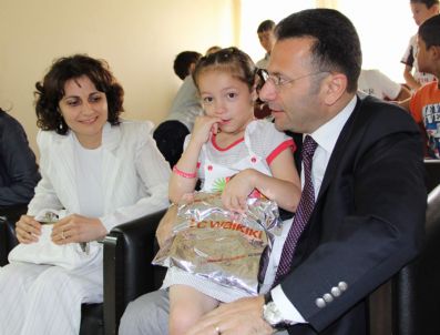 Vali Aksoy Çocuk Yuvasını Ziyaret Etti