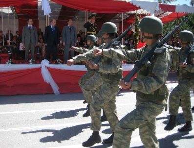 ALPER TANRıSEVER - Zafer Bayramı Erzurum`da Coşkuyla Kutlandı