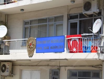 Emniyete Havai Fişekli Saldırı