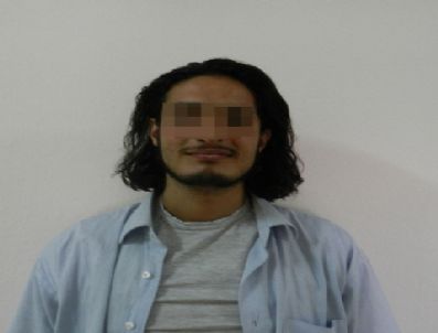 İNTERPOL - İnterpol Tarafından Mavi Bültenle Aranan Kişi İzmir`de Yakalandı