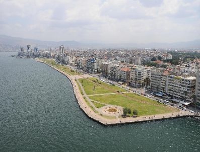 İzmir`in Hazine`ye 299 Milyon 800 Bin Lira Borcu Kaldı