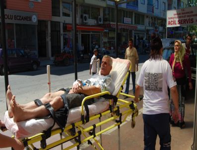 URGANLı - Manisa`da Kontrolden Çıkan 2 Motosiklet Devrildi: 1 Ölü, 2 Yaralı