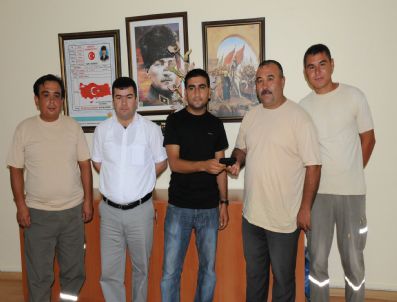 Para Sahibinin, Onur Temizlik İşçisinin